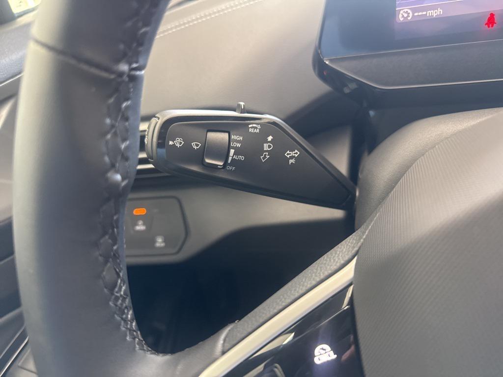 new 2025 Volkswagen ID.4 car, priced at $45,973
