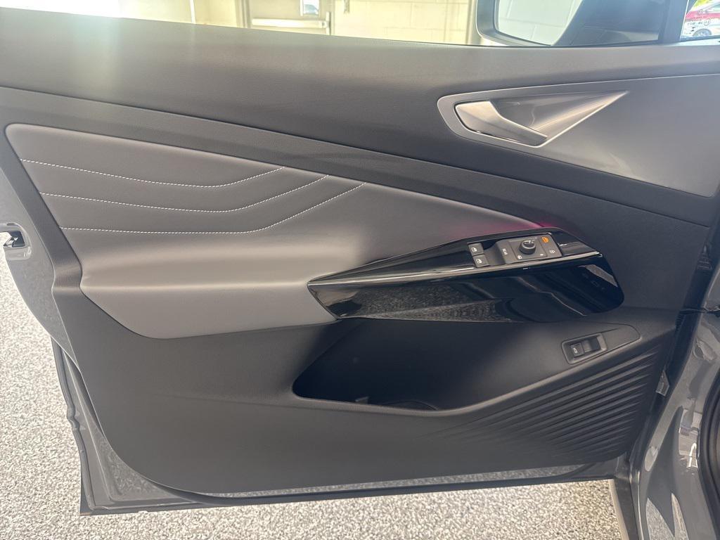 new 2025 Volkswagen ID.4 car, priced at $45,973