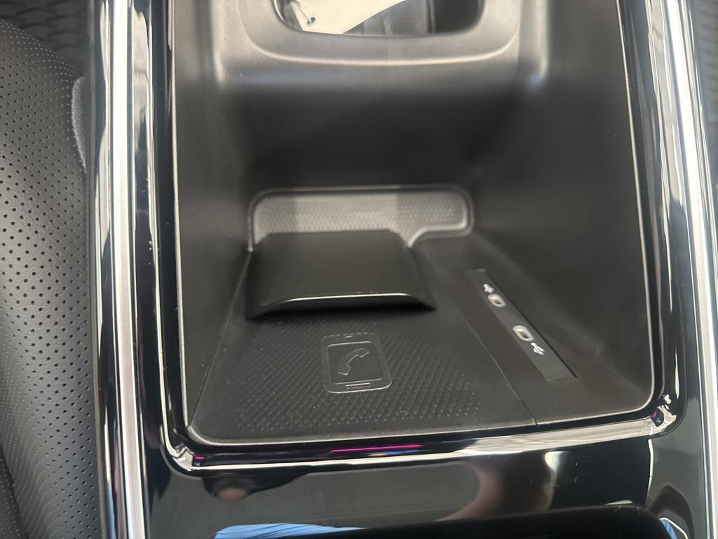 new 2025 Volkswagen ID.4 car, priced at $45,973