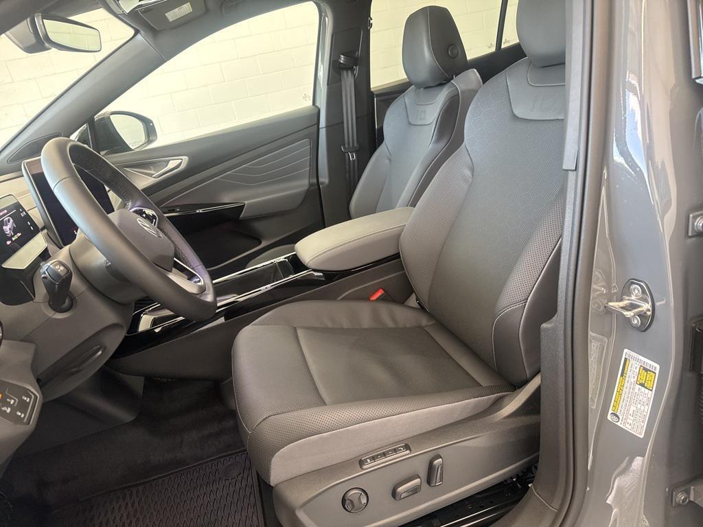 new 2025 Volkswagen ID.4 car, priced at $45,973