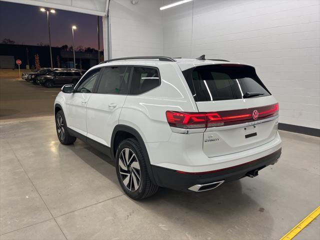 new 2025 Volkswagen Atlas car, priced at $44,561