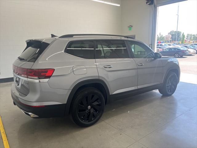 new 2024 Volkswagen Atlas car, priced at $40,415