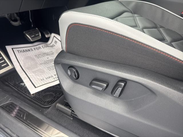 new 2025 Volkswagen Atlas car, priced at $44,514