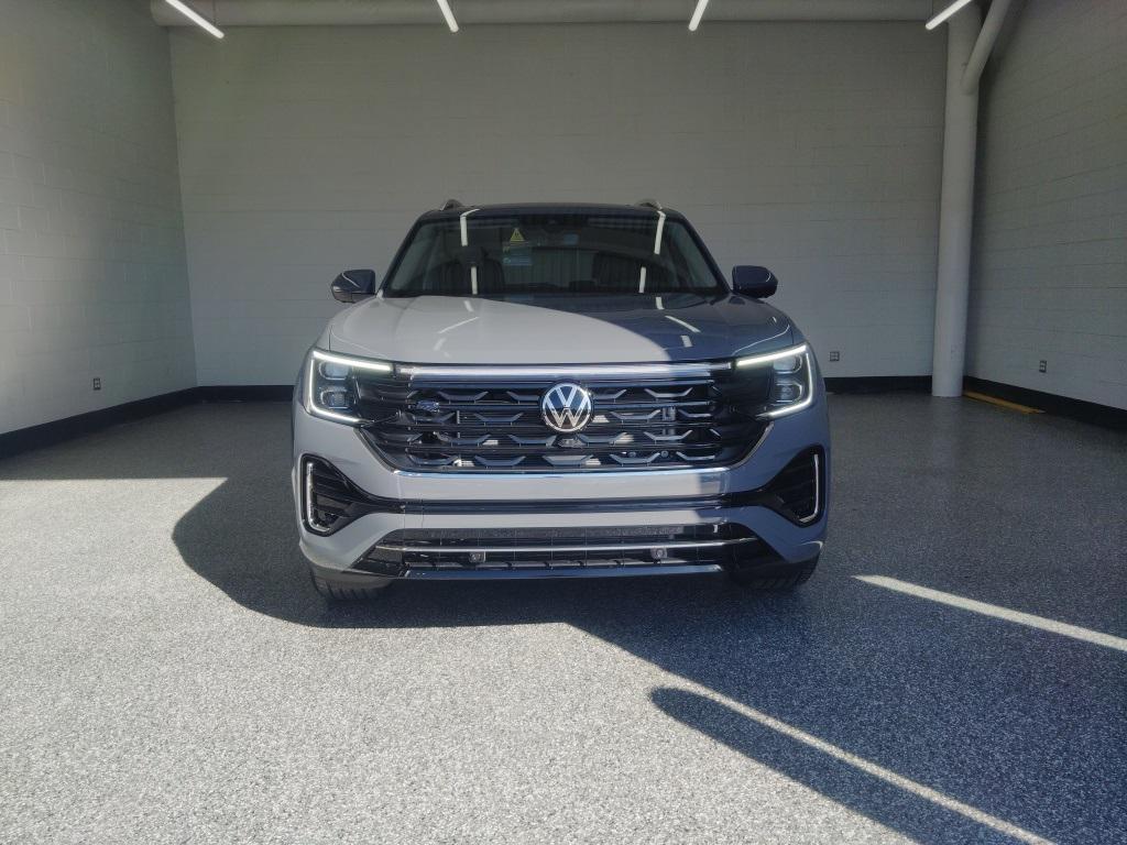new 2026 Volkswagen Atlas car, priced at $54,716