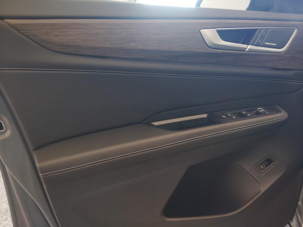 new 2026 Volkswagen Atlas car, priced at $54,716