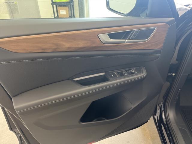 new 2025 Volkswagen Atlas car, priced at $38,274