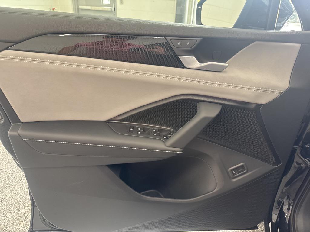 new 2025 Volkswagen Tiguan car, priced at $37,054