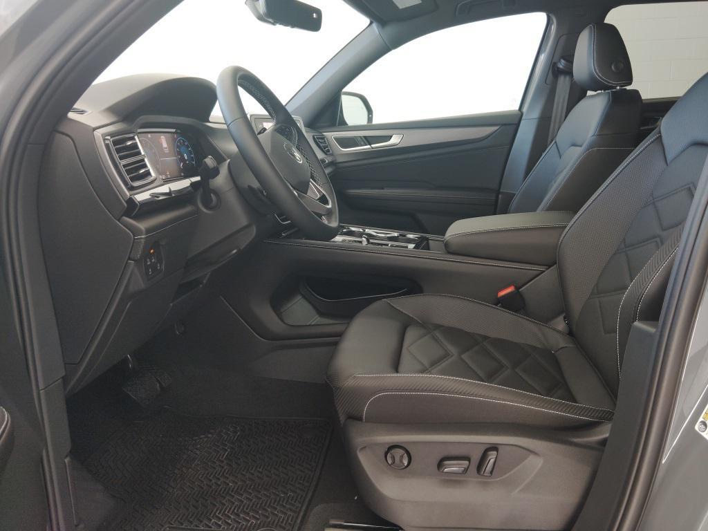 new 2026 Volkswagen Atlas Cross Sport car, priced at $45,831