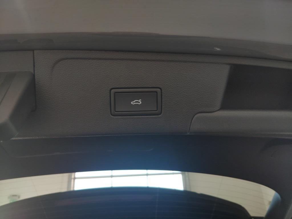 new 2026 Volkswagen Atlas Cross Sport car, priced at $45,831