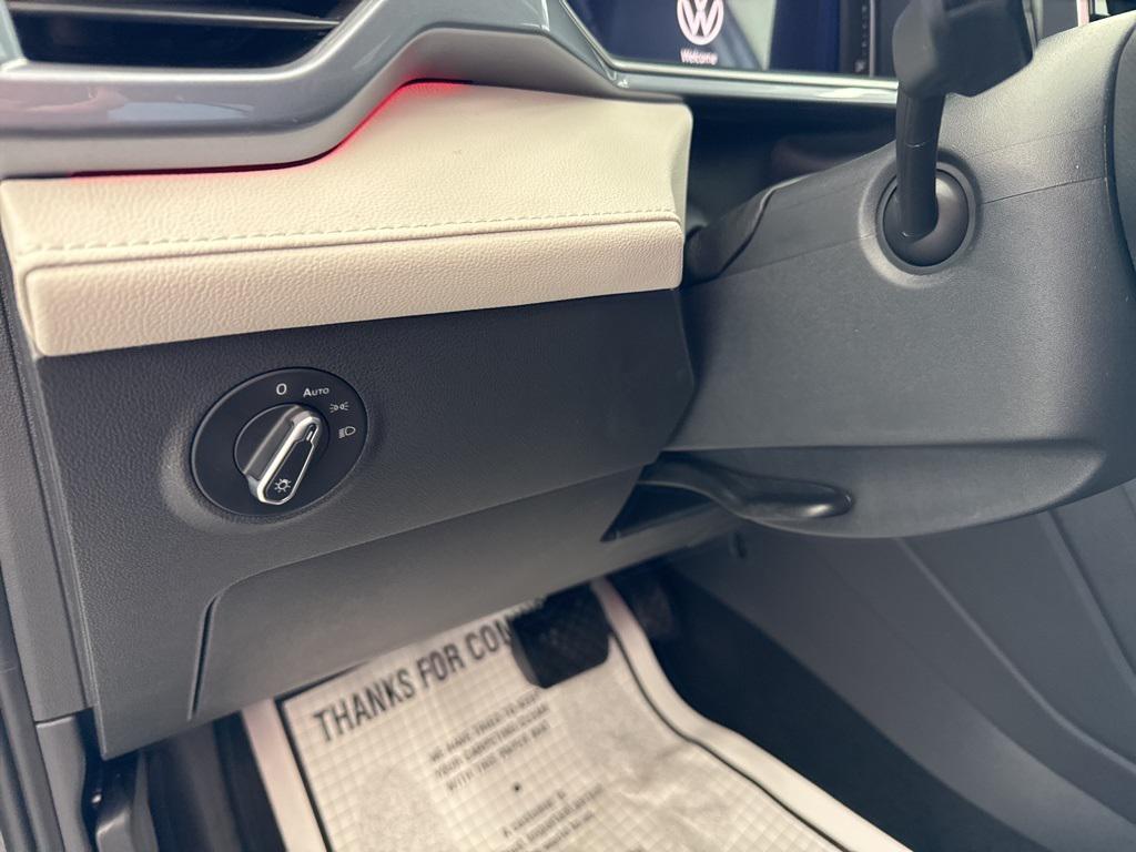 new 2025 Volkswagen Taos car, priced at $34,214