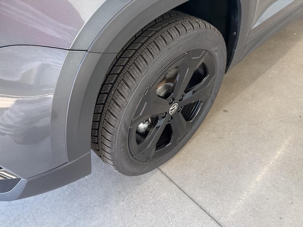 new 2025 Volkswagen Taos car, priced at $34,214