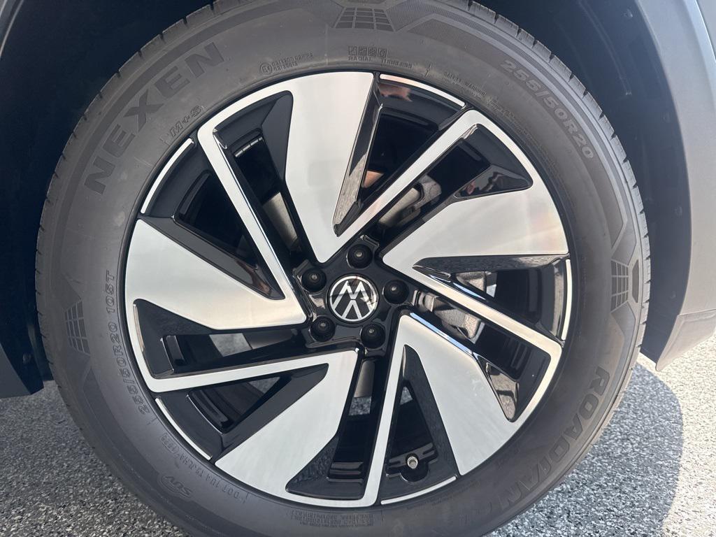 new 2026 Volkswagen Atlas car, priced at $47,791
