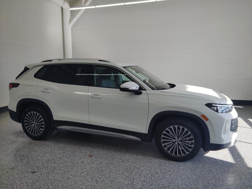 new 2026 Volkswagen Tiguan car, priced at $31,600