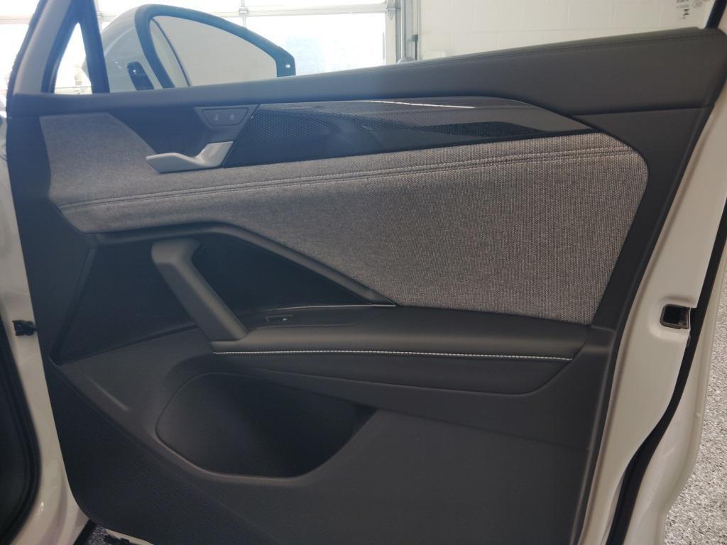 new 2026 Volkswagen Tiguan car, priced at $31,600