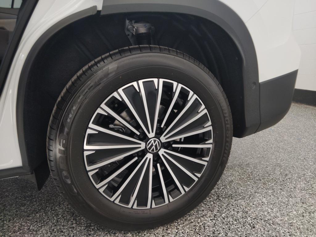 new 2026 Volkswagen Tiguan car, priced at $31,600