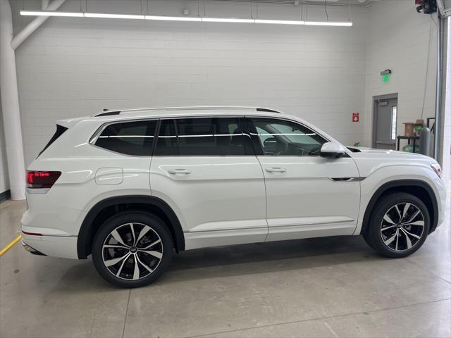 new 2025 Volkswagen Atlas car, priced at $53,311