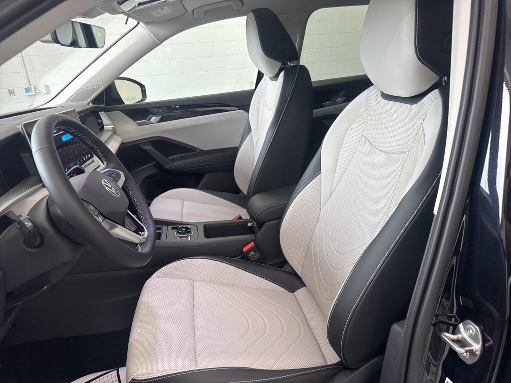 new 2025 Volkswagen Tiguan car, priced at $35,260
