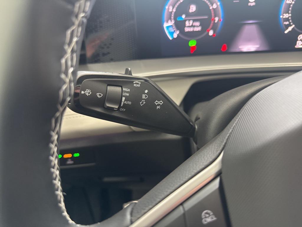 new 2025 Volkswagen Tiguan car, priced at $35,260