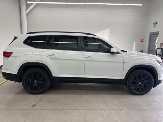 new 2025 Volkswagen Atlas car, priced at $45,154