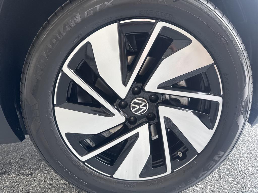 new 2026 Volkswagen Atlas car, priced at $50,821
