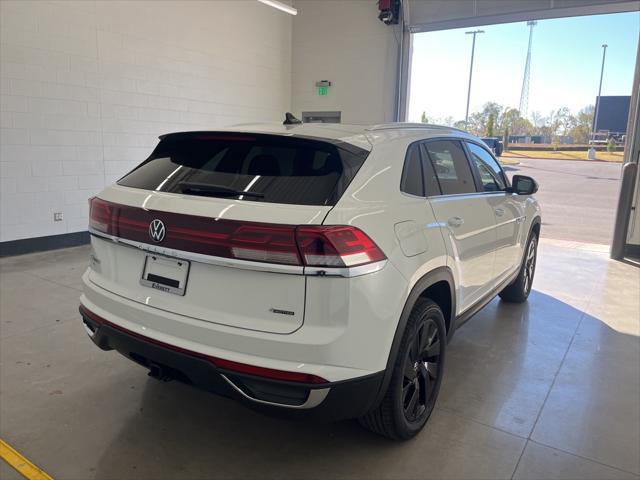 new 2025 Volkswagen Atlas Cross Sport car, priced at $44,911