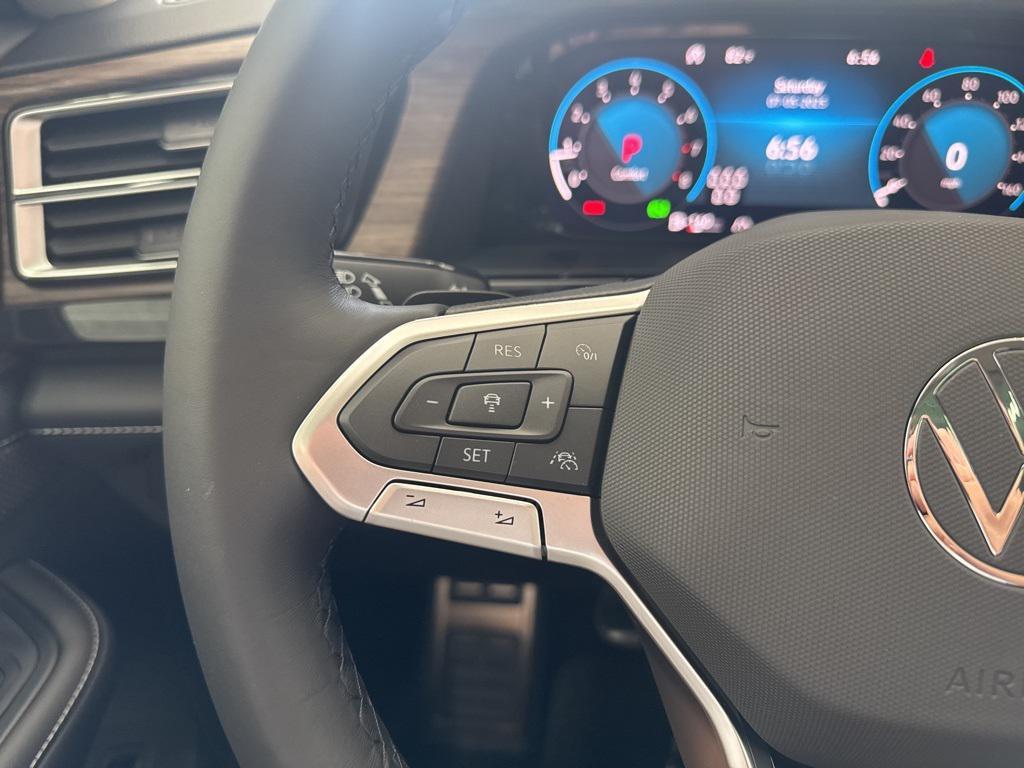 new 2025 Volkswagen Atlas car, priced at $50,848