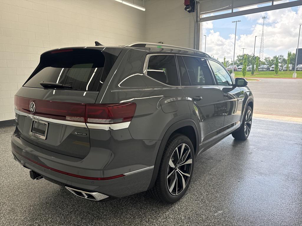new 2025 Volkswagen Atlas car, priced at $50,848