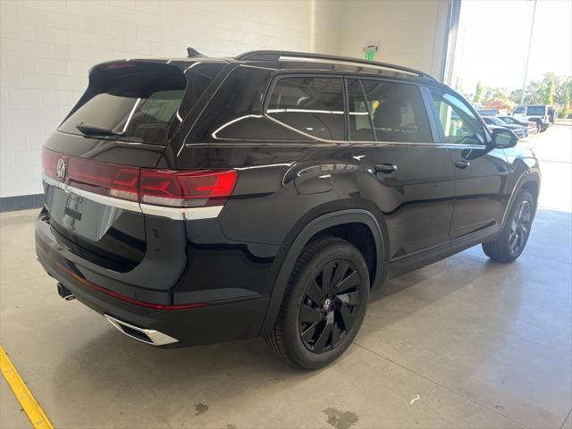 new 2024 Volkswagen Atlas car, priced at $39,146