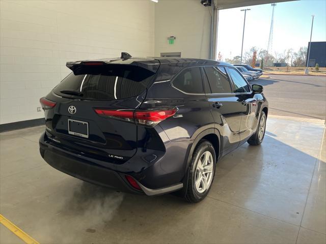 used 2021 Toyota Highlander car, priced at $26,995