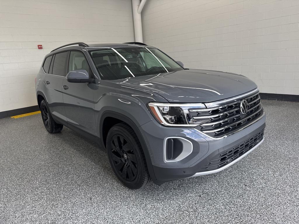new 2026 Volkswagen Atlas car, priced at $49,081