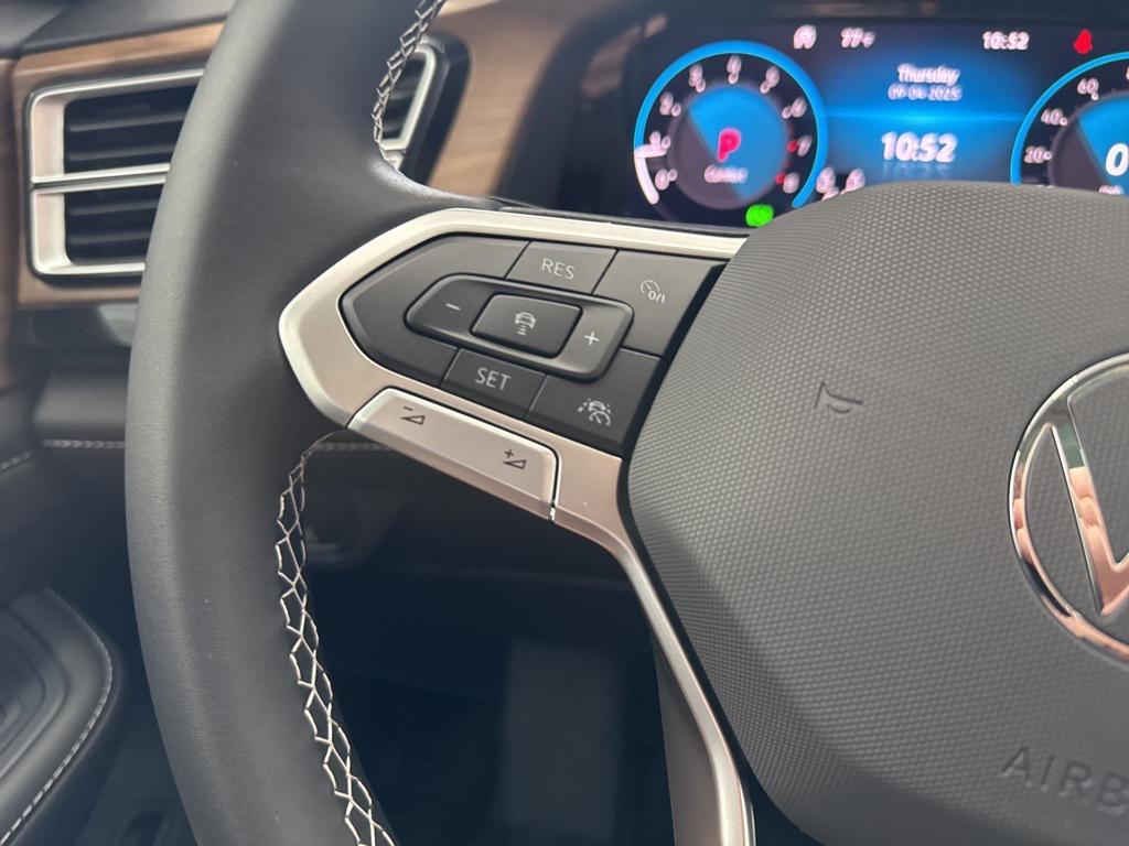 new 2026 Volkswagen Atlas car, priced at $49,081