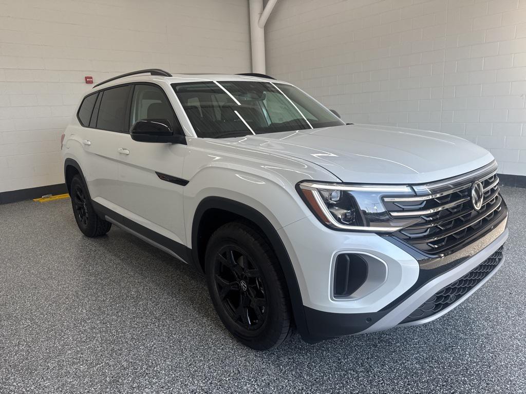 new 2026 Volkswagen Atlas car, priced at $49,021