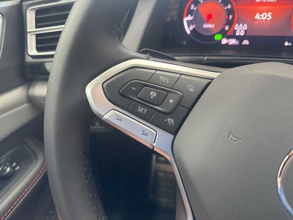 new 2026 Volkswagen Atlas car, priced at $49,021