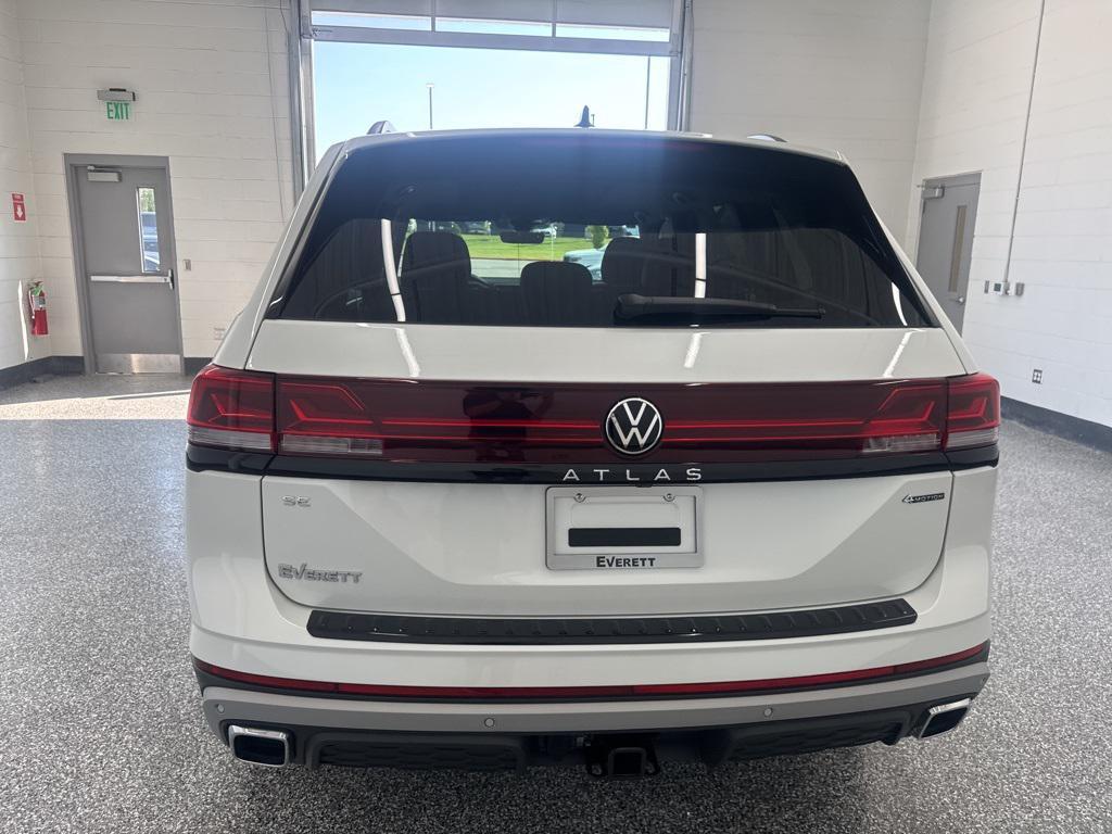 new 2026 Volkswagen Atlas car, priced at $49,021
