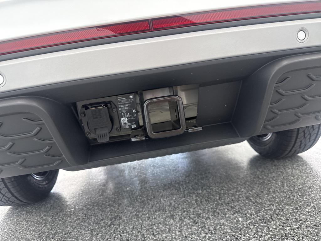new 2026 Volkswagen Atlas car, priced at $49,021