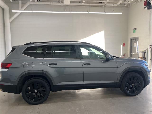 new 2025 Volkswagen Atlas car, priced at $44,573