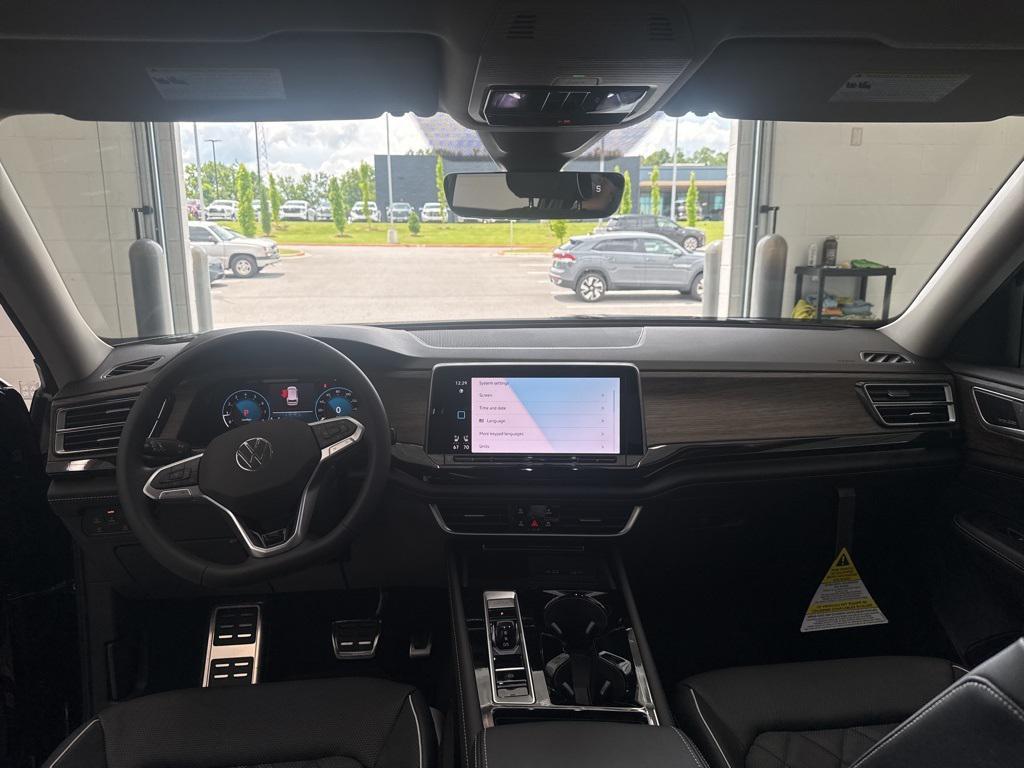 new 2025 Volkswagen Atlas car, priced at $51,009