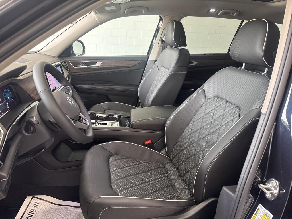 new 2025 Volkswagen Atlas car, priced at $51,009