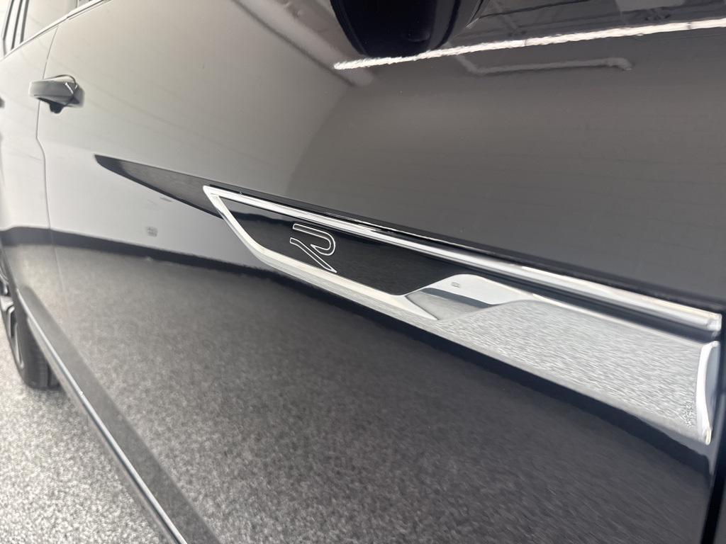 new 2025 Volkswagen Atlas car, priced at $51,009