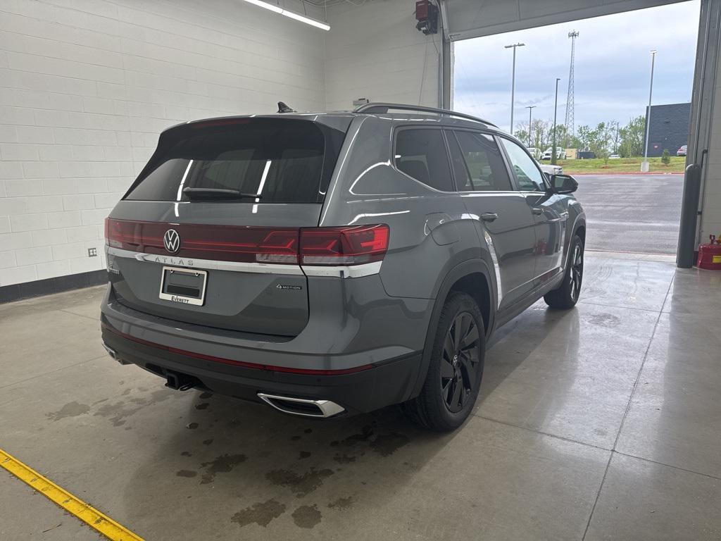 new 2025 Volkswagen Atlas car, priced at $41,618