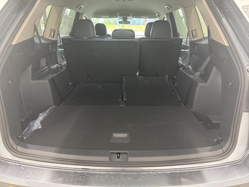 new 2025 Volkswagen Atlas car, priced at $41,618