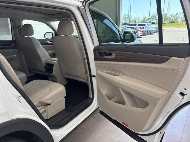 new 2025 Volkswagen Atlas car, priced at $49,501
