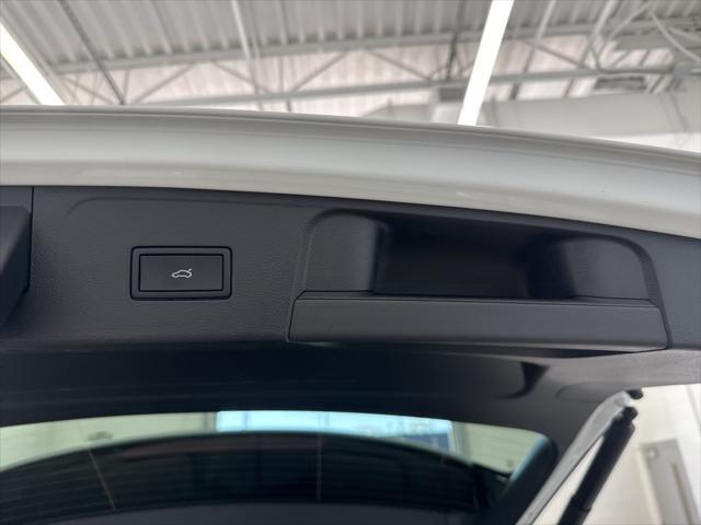 new 2025 Volkswagen Atlas car, priced at $49,501