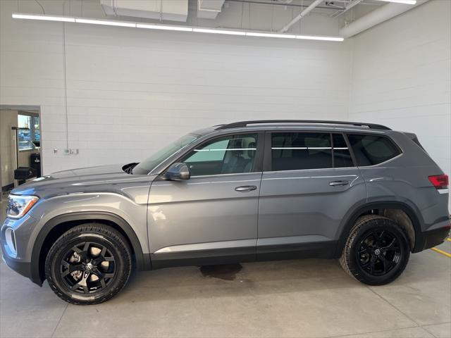 used 2024 Volkswagen Atlas car, priced at $35,995