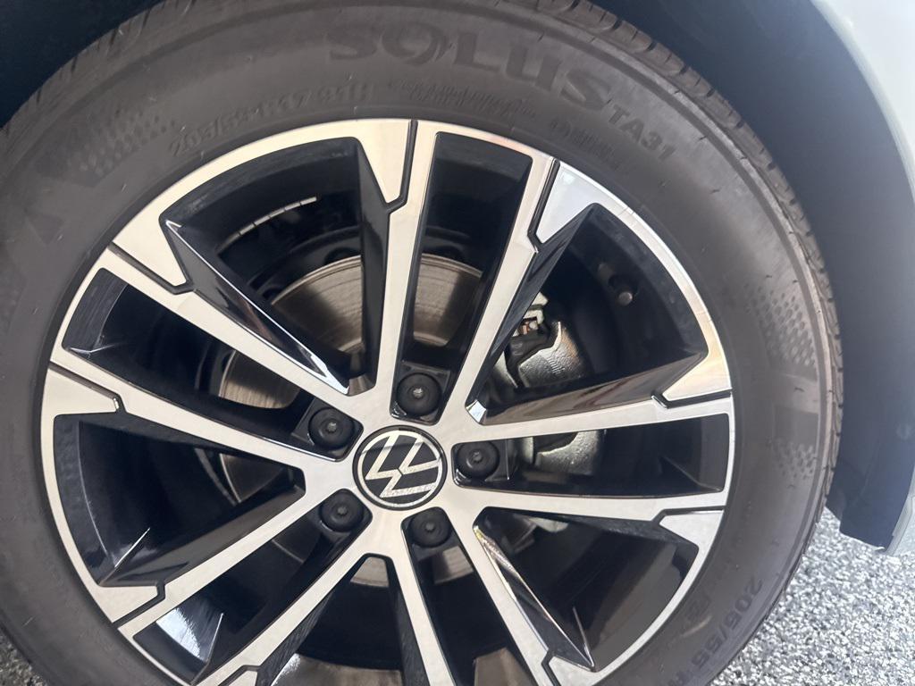 new 2025 Volkswagen Jetta car, priced at $25,944