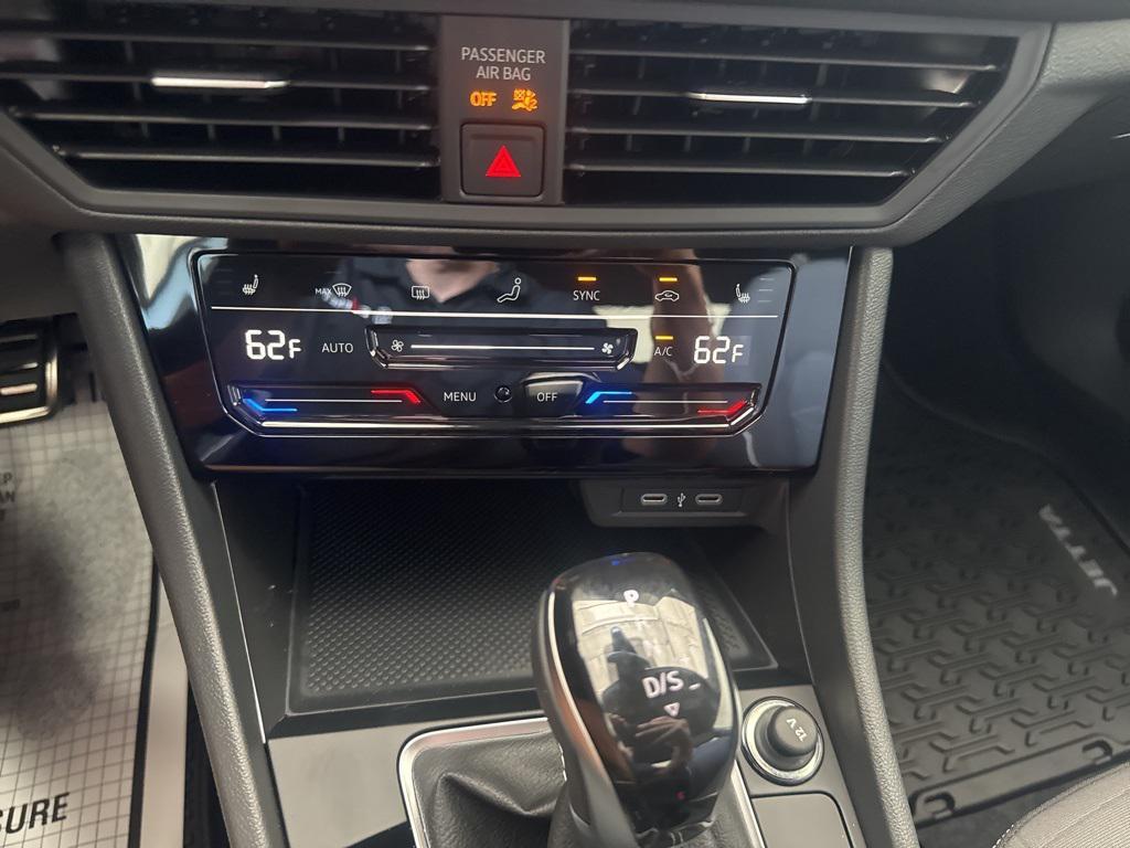 new 2025 Volkswagen Jetta car, priced at $25,944