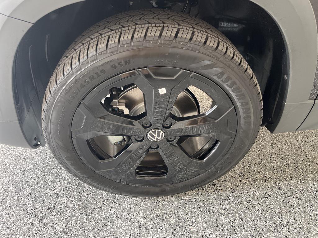 new 2026 Volkswagen Taos car, priced at $34,497