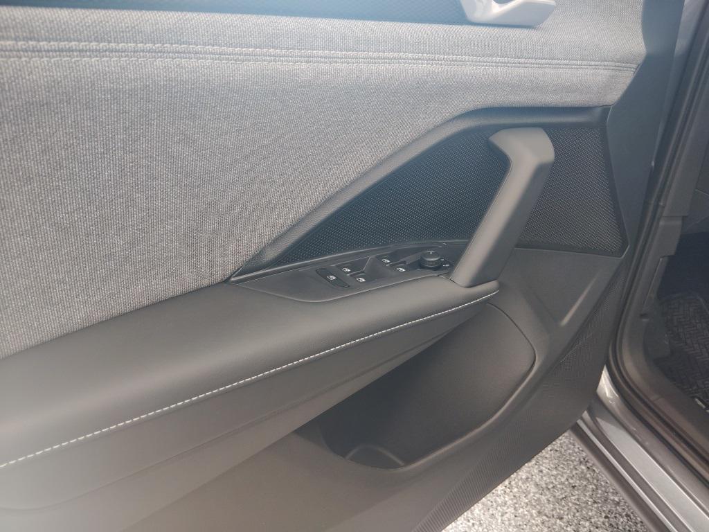 new 2026 Volkswagen Tiguan car, priced at $33,053