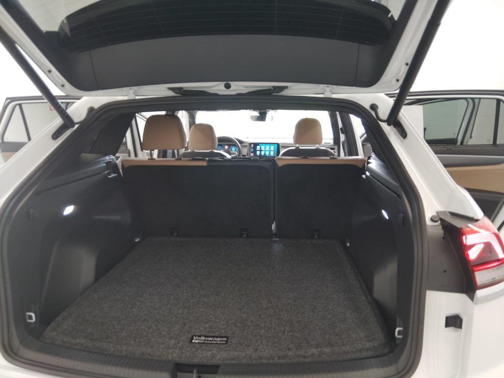 new 2025 Volkswagen Atlas Cross Sport car, priced at $39,211