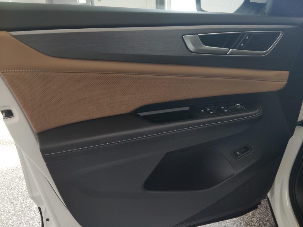 new 2025 Volkswagen Atlas Cross Sport car, priced at $39,211